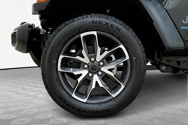 Photo of 2025 Black Clearcoat Jeep Wrangler 4xe