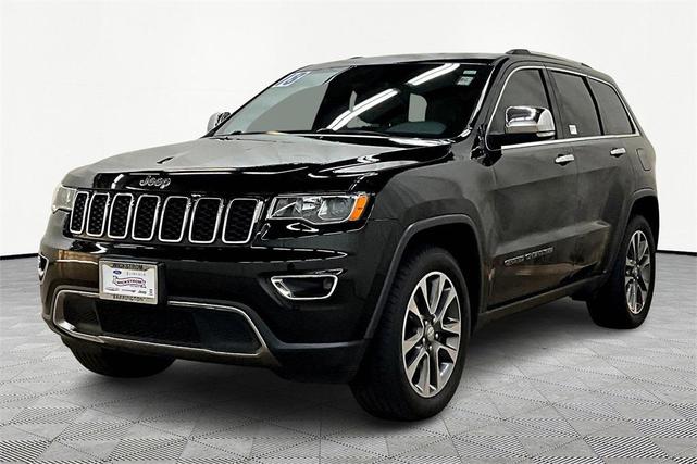 Photo of 2018 Diamond Black Jeep Grand Cherokee