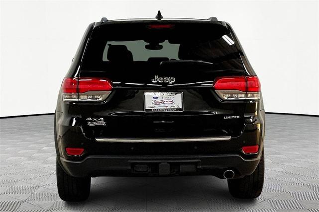Photo of 2018 Diamond Black Jeep Grand Cherokee