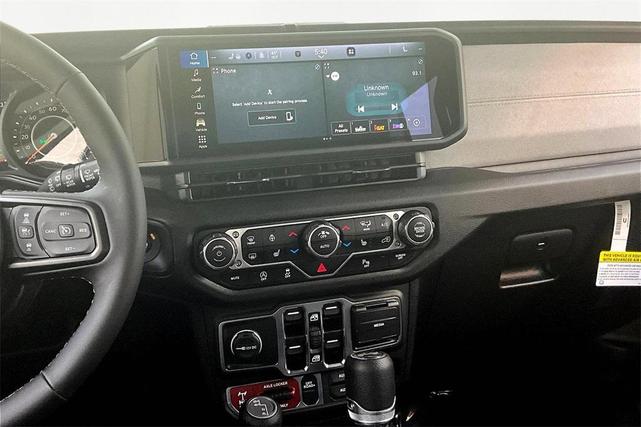 Photo of 2025 Granite Crystal Clearcoat Metallic Jeep Wrangler
