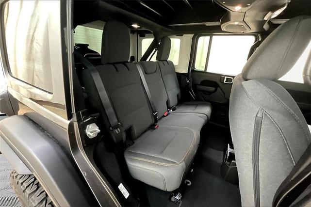 Photo of 2025 Granite Crystal Clearcoat Metallic Jeep Wrangler