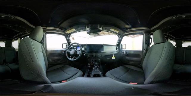 Photo of 2025 Granite Crystal Clearcoat Metallic Jeep Wrangler