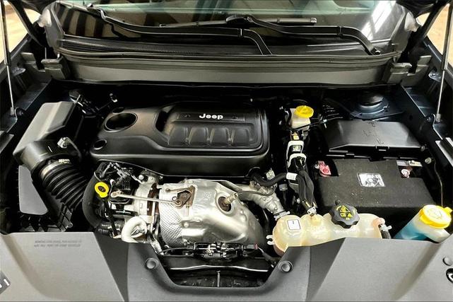 Photo of 2020 Slate Blue Pearlcoat Jeep Cherokee