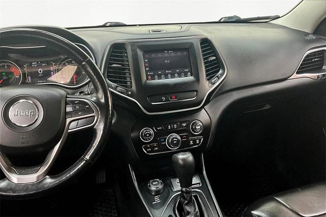 Photo of 2020 Slate Blue Pearlcoat Jeep Cherokee