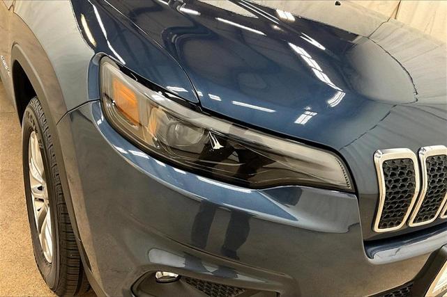 Photo of 2020 Slate Blue Pearlcoat Jeep Cherokee