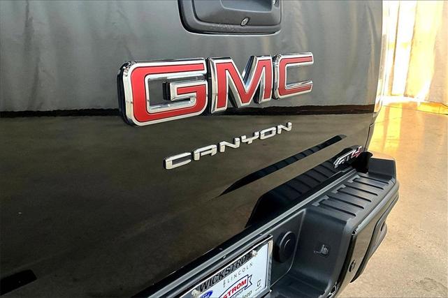 Photo of 2021 Onyx Black GMC Canyon