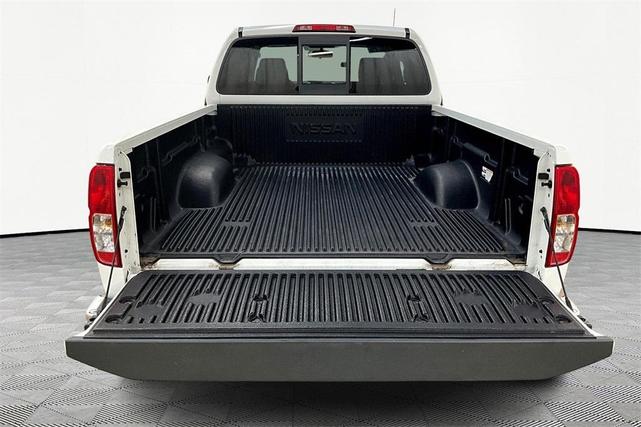 Photo of 2018 Glacier White Nissan Frontier