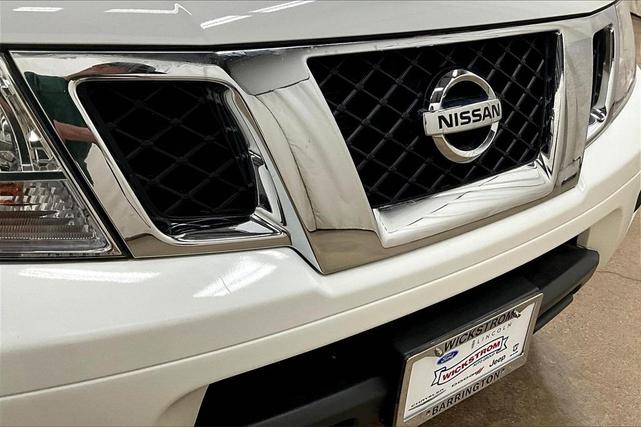 Photo of 2018 Glacier White Nissan Frontier