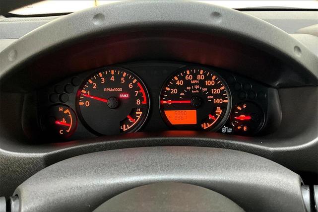 Photo of 2018 Glacier White Nissan Frontier