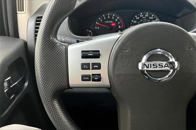 Photo of 2018 Glacier White Nissan Frontier