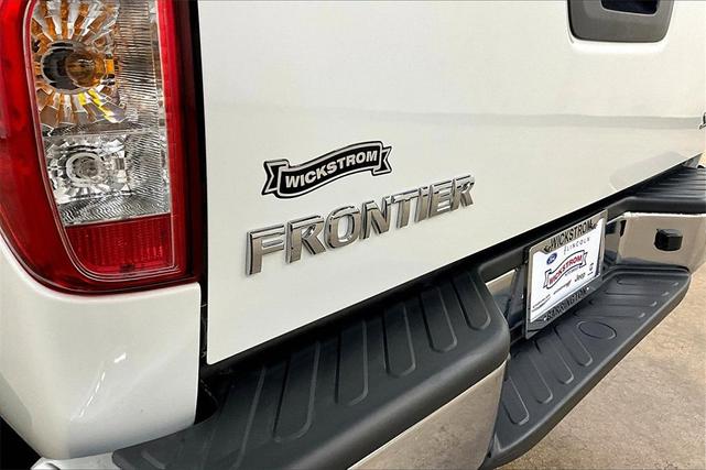 Photo of 2018 Glacier White Nissan Frontier