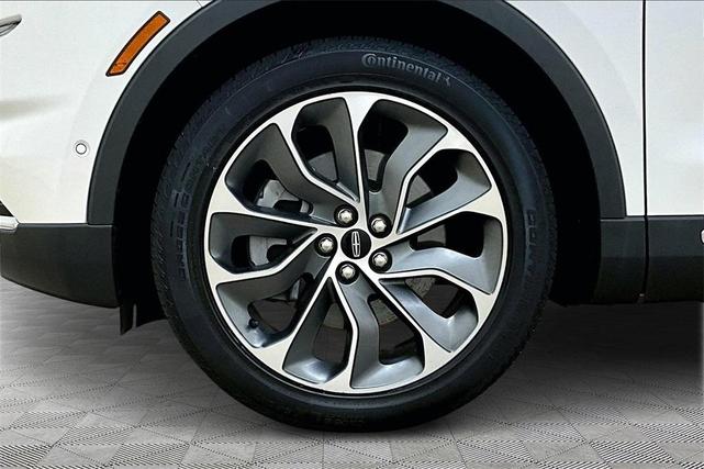 Photo of 2022 Pristine White Lincoln Nautilus