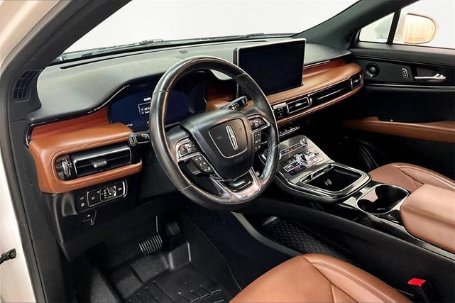 Photo of 2022 Pristine White Lincoln Nautilus