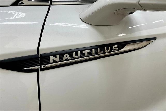 Photo of 2022 Pristine White Lincoln Nautilus