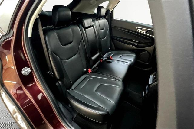 Photo of 2018 Burgundy Velvet Metallic Tinted Clearcoat Ford Edge