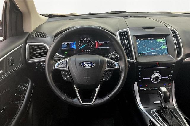 Photo of 2018 Burgundy Velvet Metallic Tinted Clearcoat Ford Edge