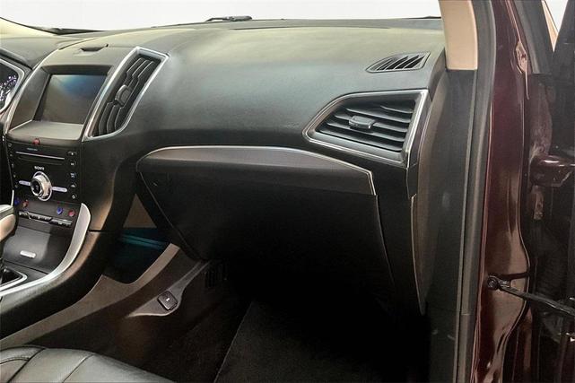 Photo of 2018 Burgundy Velvet Metallic Tinted Clearcoat Ford Edge