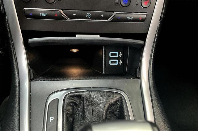 Photo of 2018 Burgundy Velvet Metallic Tinted Clearcoat Ford Edge