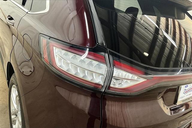 Photo of 2018 Burgundy Velvet Metallic Tinted Clearcoat Ford Edge