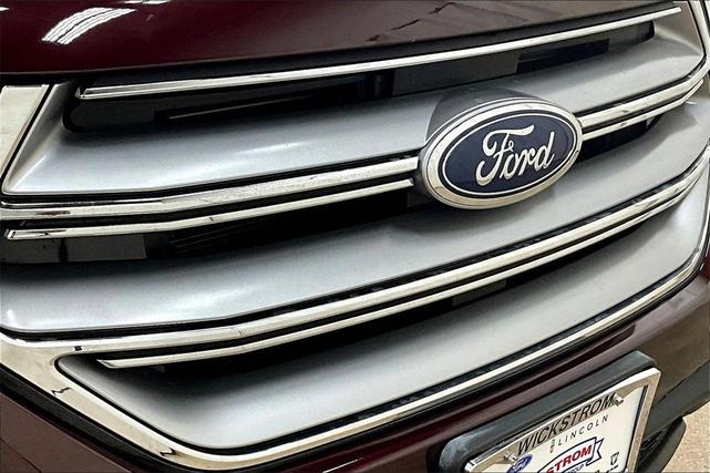 Photo of 2018 Burgundy Velvet Metallic Tinted Clearcoat Ford Edge
