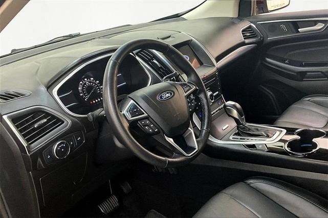 Photo of 2018 Burgundy Velvet Metallic Tinted Clearcoat Ford Edge