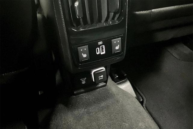 Photo of 2022 Bright White Clearcoat Jeep Compass