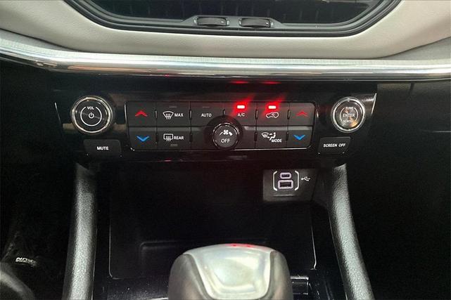 Photo of 2022 Bright White Clearcoat Jeep Compass