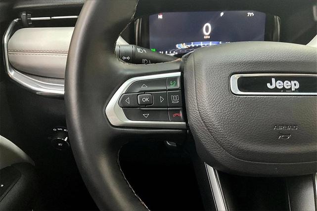 Photo of 2022 Bright White Clearcoat Jeep Compass