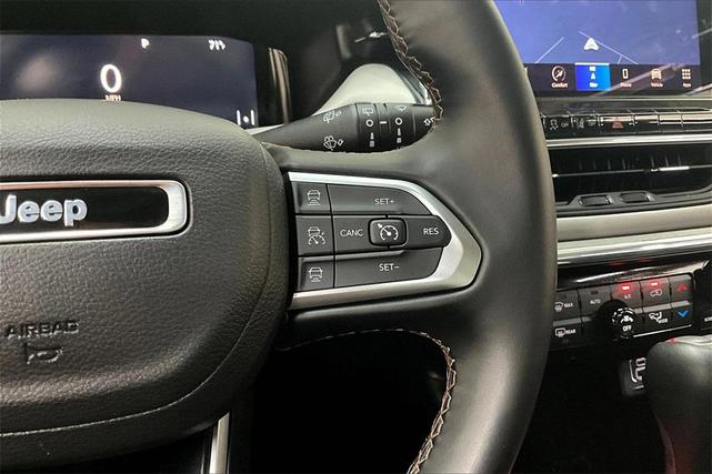 Photo of 2022 Bright White Clearcoat Jeep Compass