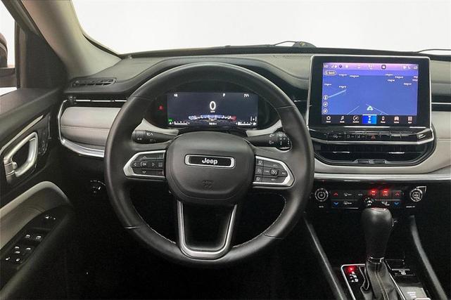 Photo of 2022 Bright White Clearcoat Jeep Compass