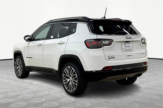 Photo of 2022 Bright White Clearcoat Jeep Compass