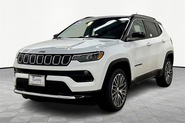 Photo of 2022 Bright White Clearcoat Jeep Compass