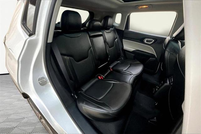 Photo of 2022 Bright White Clearcoat Jeep Compass