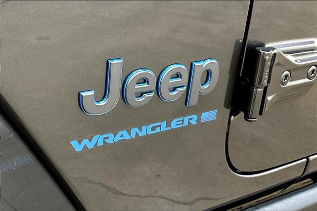 Photo of 2025 Granite Crystal Clearcoat Metallic Jeep Wrangler 4xe