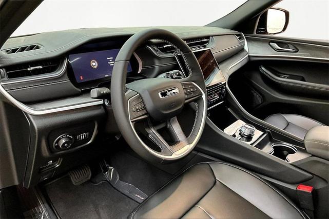 Photo of 2025 Velvet Red Pearlcoat Jeep Grand Cherokee L