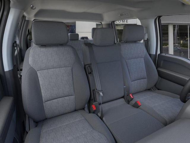 Photo of 2025 Oxford White Ford F-350