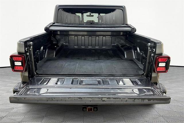Photo of 2021 Granite Crystal Clearcoat Metallic Jeep Gladiator