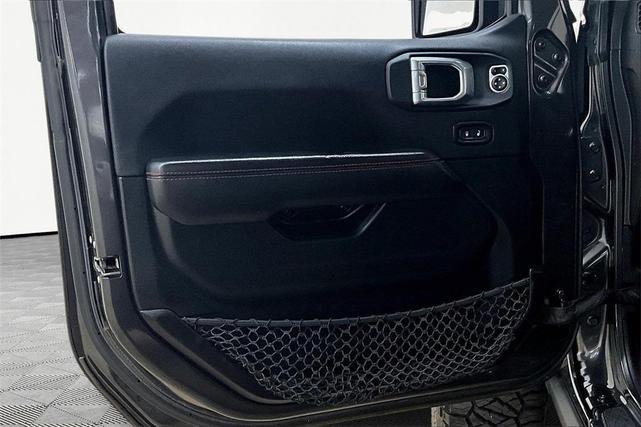 Photo of 2021 Granite Crystal Clearcoat Metallic Jeep Gladiator