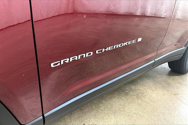 Photo of 2025 Velvet Red Pearlcoat Jeep Grand Cherokee