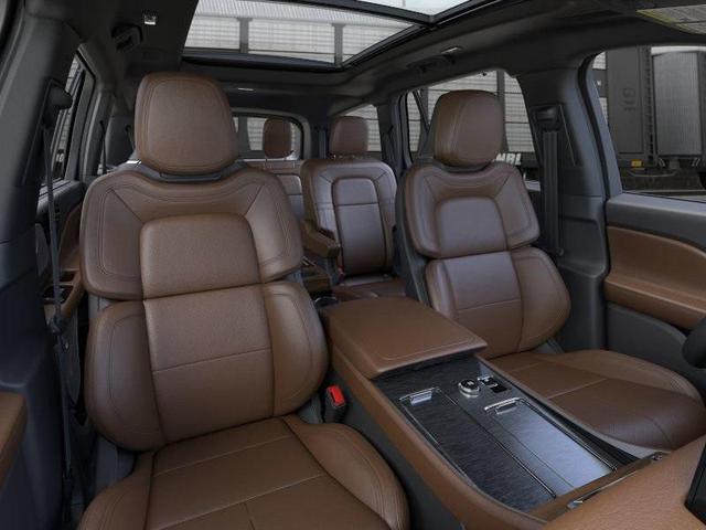 Photo of 2025 Infinite Black Metallic Lincoln Aviator