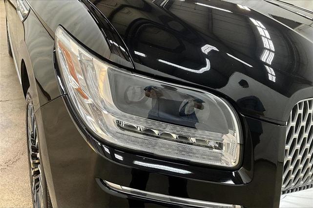 Photo of 2021 Black Lincoln Navigator