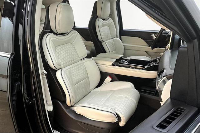 Photo of 2021 Black Lincoln Navigator