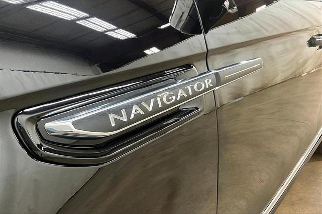 Photo of 2021 Black Lincoln Navigator