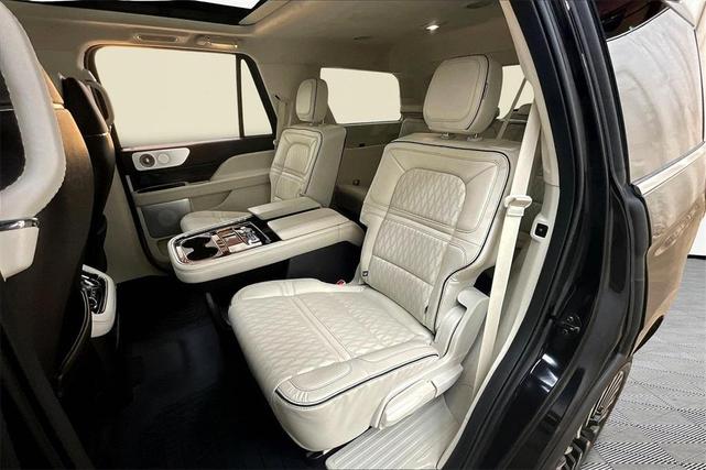 Photo of 2021 Black Lincoln Navigator