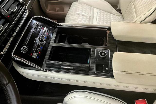 Photo of 2021 Black Lincoln Navigator