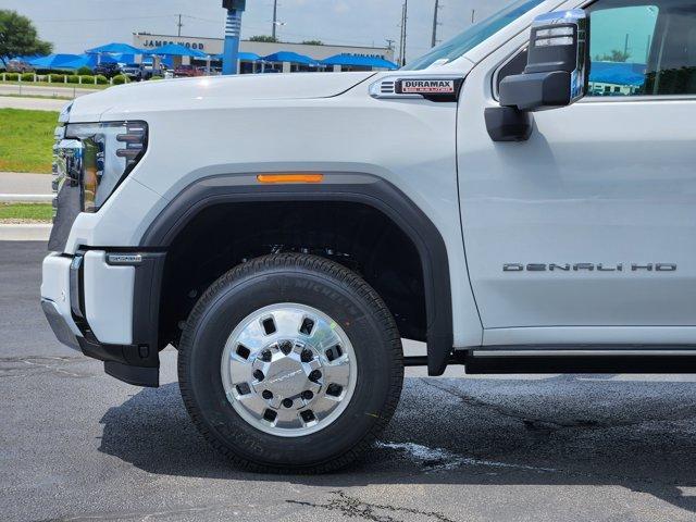 Photo of 2025 Summit White GMC Sierra 3500