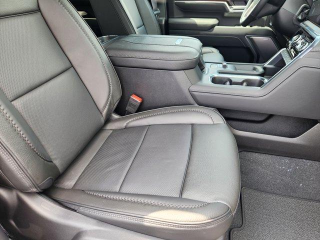 Photo of 2025 Summit White GMC Sierra 3500