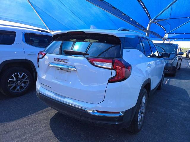 Photo of 2022 Summit White GMC Terrain