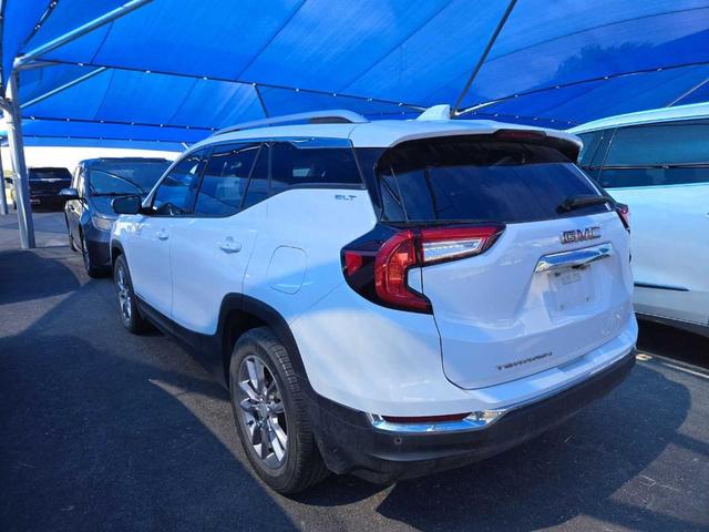Photo of 2022 Summit White GMC Terrain