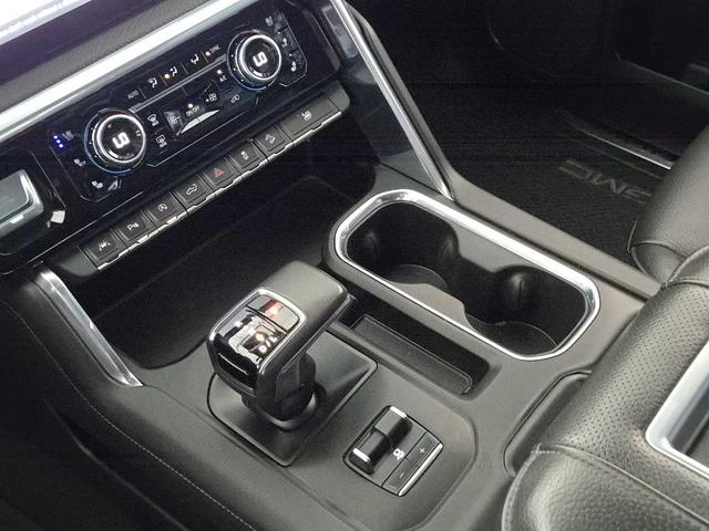 Photo of 2022 Summit White GMC Sierra 1500